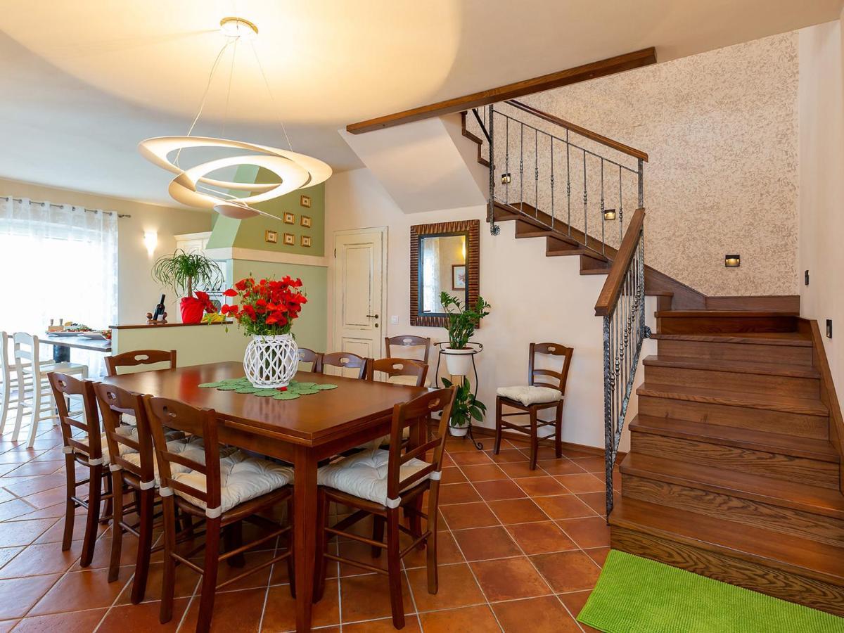 Villa Salvea With Heated Pool Montizana Екстер'єр фото