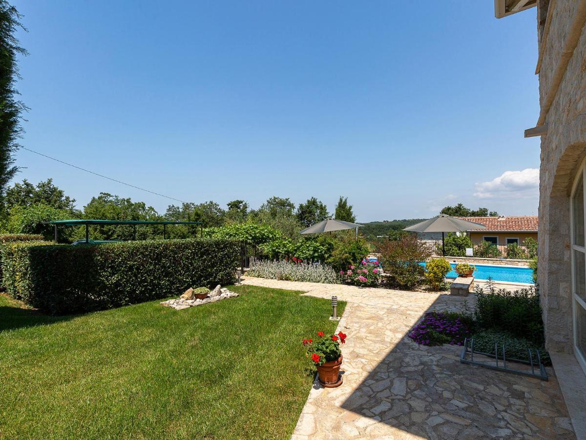 Villa Salvea With Heated Pool Montizana Екстер'єр фото